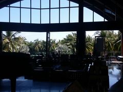 -三亚湾海居铂尔曼度假酒店