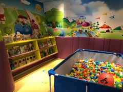 -上海滴水湖皇冠假日酒店