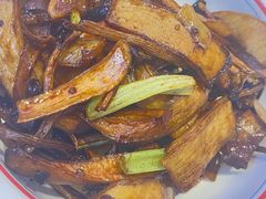 -峨嵋小镇·川菜(勒泰中心店)