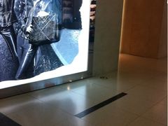 -梵克雅宝(国贸商城店)