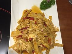 凤凰爆笋尖-院落创意菜