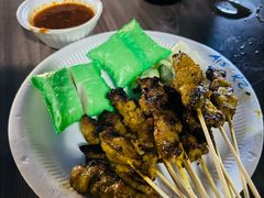 -东海岸人工湖美食村