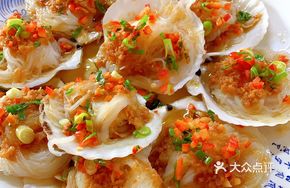 Steamed Large Scallops with Garlic and Vermicelli