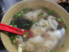 纯肉小馄饨-老上海食惠裡小籠包生煎包