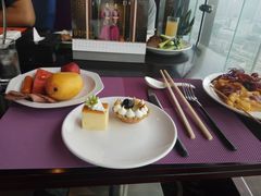 -粤海酒店-旋转餐厅