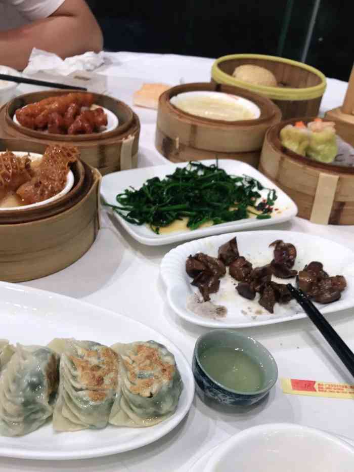 华海酒店-幸福楼餐厅-"千万别饮茶,要吃饭.千万别饮茶.