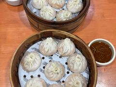 -莱莱小笼·乔艾