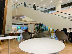 大堂-奈雪的茶(市百一店)