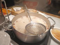 -尚尚仙·酸汤猪手·猪肚鸡火锅(华联万柳购物中心店)