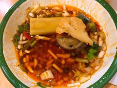 -拈签一笑黄牛肉辣卤串串