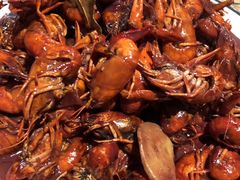 -虾弄弄海派小龙虾·牛羊蝎子火锅