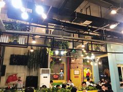 -钢管厂五区小郡肝串串香(奥克斯广场锦城万达店)