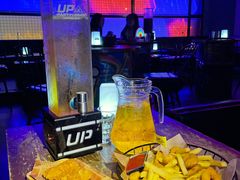 -UP嘻哈酒吧(粉巢店)