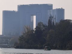 -百灵希尔顿逸林酒店大堂吧