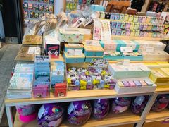 -猫的天空之城概念书店(杭州南宋御街店)