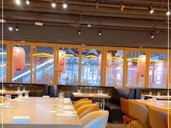 大堂-日进一片海.生腌海鲜火锅.宵夜烧烤(三里屯总店)