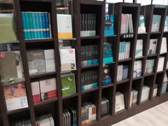 -钟书阁(群光广场店)