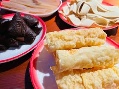 -夺欢喜贵州酸汤牛肉火锅(静安寺店)