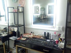 -ME觅妆·定制美妆·彩妆私教(菱角湖店)