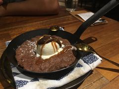 熱窩曲奇配朱古力焦糖醬-ATLAS COFFEE(雅居乐中心店)