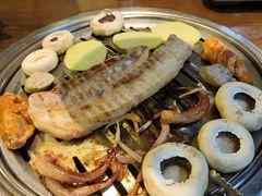 厚切五花肉-·缸桶屋·韩式牛肋条自助烤肉(西湖D11店)