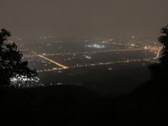 -鬼笑石后山停车场