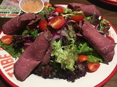 烤牛肉沙拉-Tubestation站点比萨(高新万达ONE店)
