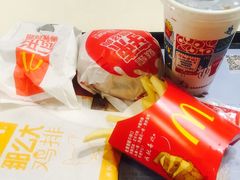 -麦当劳(中山公园龙之梦店)