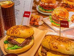 -必胜客(WOW中心城店)