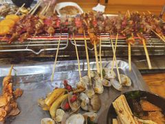 -哈尔滨小酒馆·鲜肉现穿自助烧烤(康新花园店)