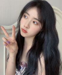 -罗亚帝造型·烫发染发