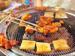 -围炉肉舍•炭烤活鳗•丹东海鲜烤肉(步行街店)