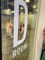 -CASTER跳舞俱乐部