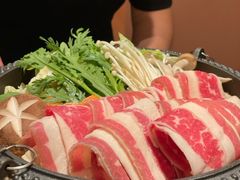 -百联西郊购物中心(剑河路店)