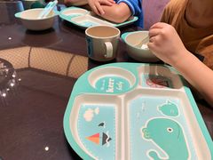 儿童餐具细节到位-中山保利艾美酒店-乐美中餐厅