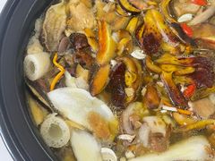 -菌之家·专业纯野生菌火锅·特色炒菌