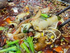 -烧哥美蛙肥肠鱼火锅·十五年社区店