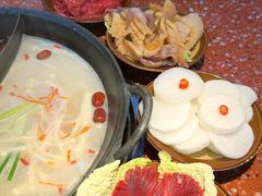 -赵美丽·重庆社区火锅·直营店(火车东站·中豪国际店)