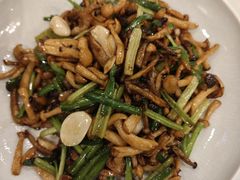 -鑫巴蜀小镇 · 水煮鱼专研店(玉桥店)