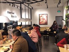 大堂-吉祥馄饨(虹桥火车站店)