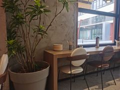 -必胜客(上海华谊新所店)