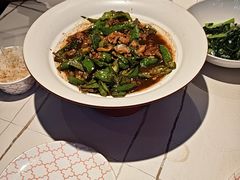 -阿瓦山寨·湘菜现炒·剁椒鱼头王(咸阳总店)