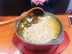 -周鱼小馆石锅酸菜鱼(活力汇店)