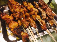 -牧场烧烤餐饮广场