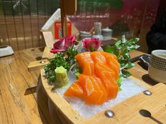 三文鱼厚切刺身-千羽鹤海鲜居酒屋Bistro(大望路店)