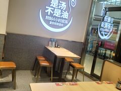 -小杨生煎(金山百联购物中心3楼店)