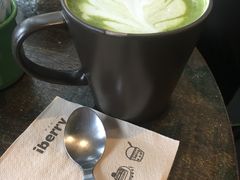 -莓园冰淇淋店