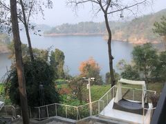 -华凌山庄·隐湖栖