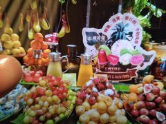 -雍容荟帝王蟹活龙虾展台自助(IFS黑金店)