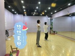 -单色舞蹈
